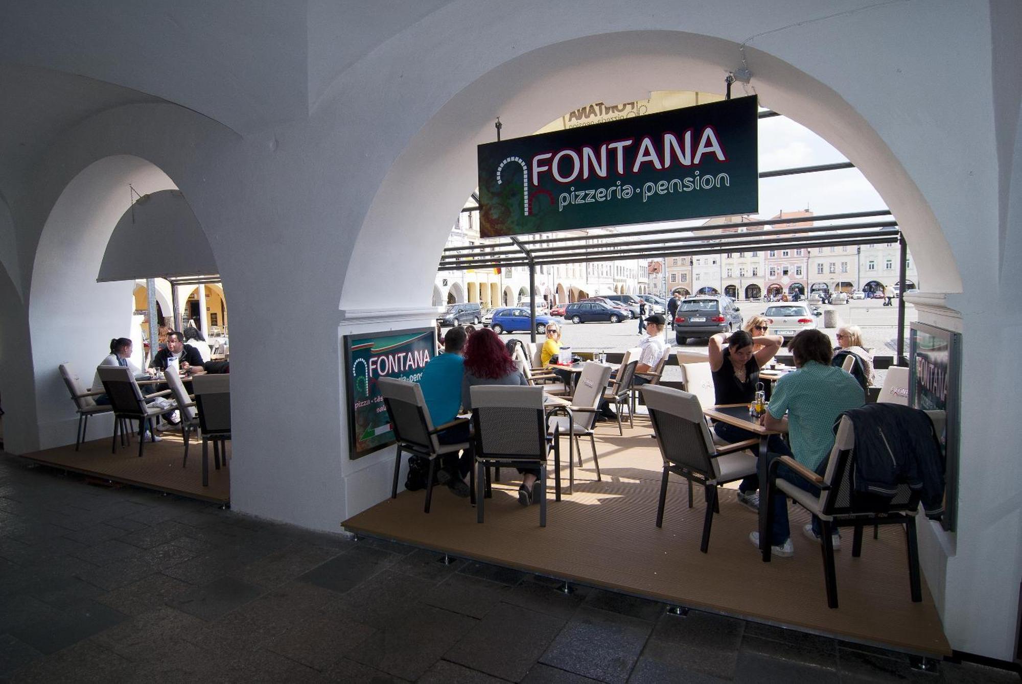 Fontana Pizzeria - Pension Ceske Budejovice Dış mekan fotoğraf