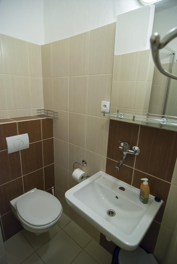 Fontana Pizzeria - Pension Ceske Budejovice Dış mekan fotoğraf